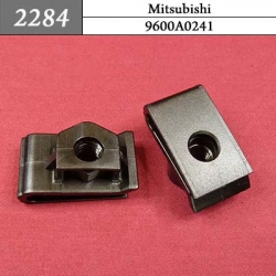 2284 Зажим пластиковый для Mitsubishi